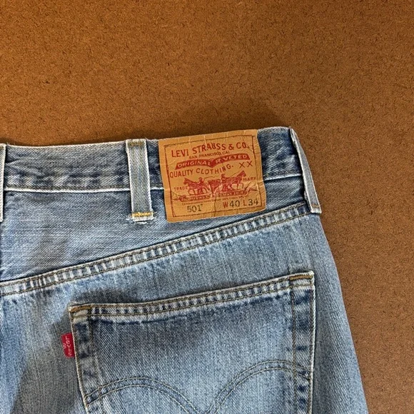 Levi's 501 Men's Straight Jeans in Medium Blue 40x34 - Picture 4 of 14